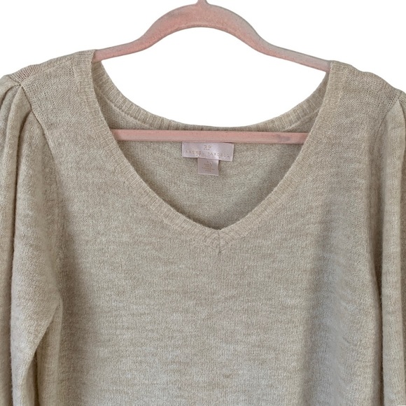 Rachel Parcell Wool Blend Cream Puff Shoulder Bishop Sleeve V-Neck Sweater Sz L - Picture 3 of 11